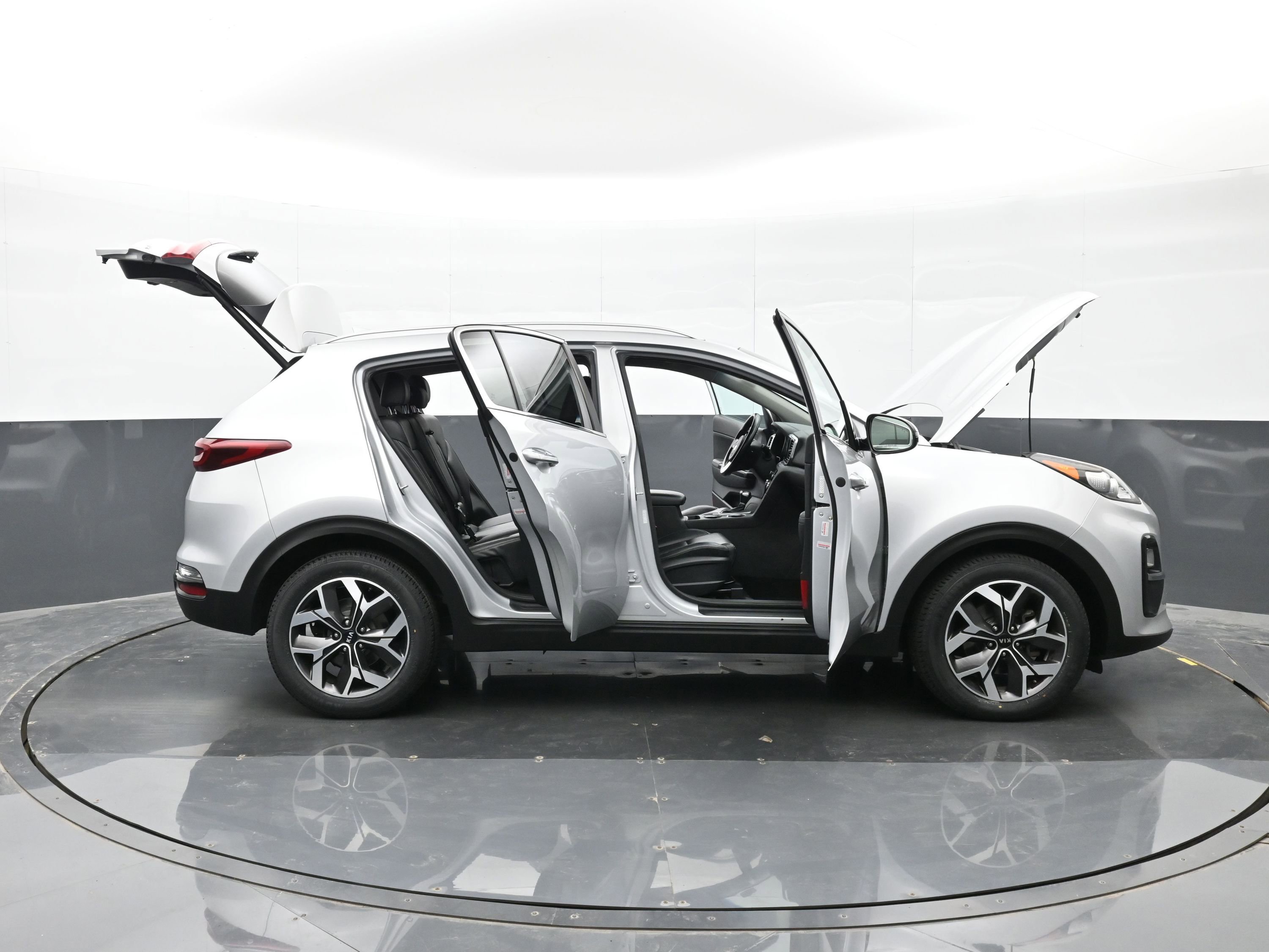 Used 2020 Kia Sportage EX FWD image 47