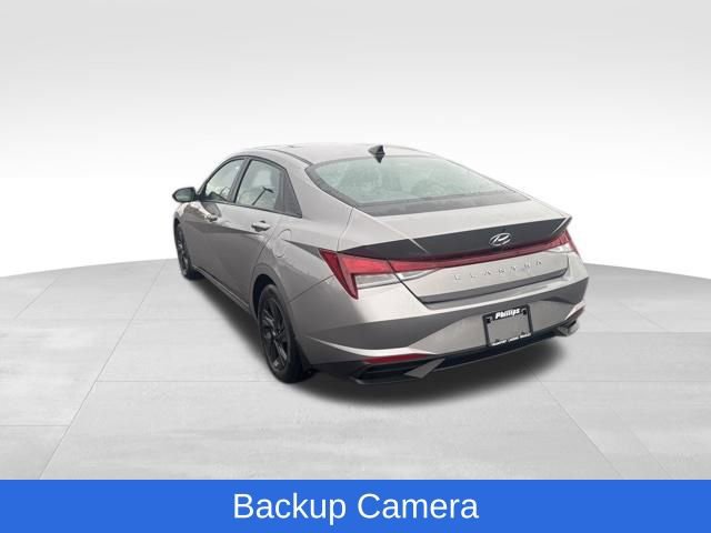 Used 2023 Hyundai Elantra SEL image 2