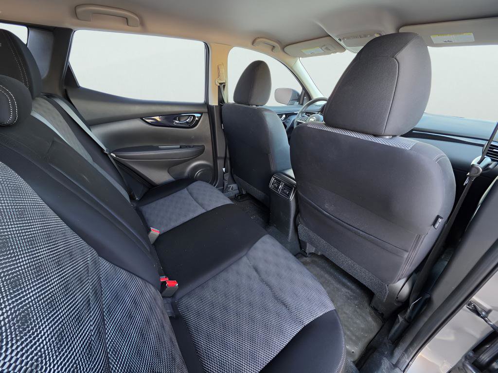Used 2020 Nissan Rogue Sport SV FWD image 27