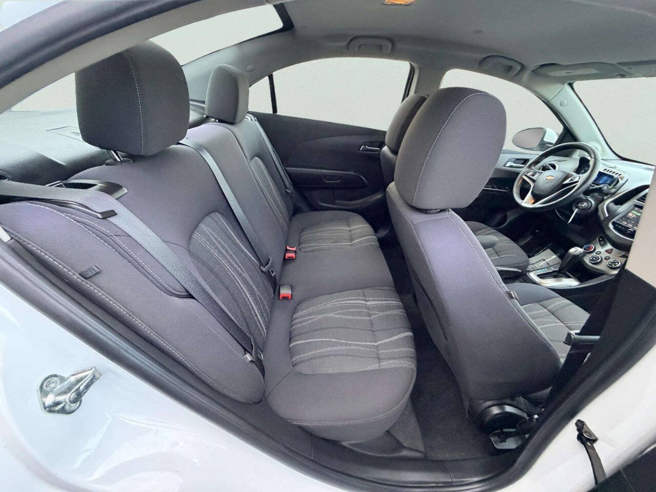 Used 2016 Chevrolet Sonic LT FWD image 23