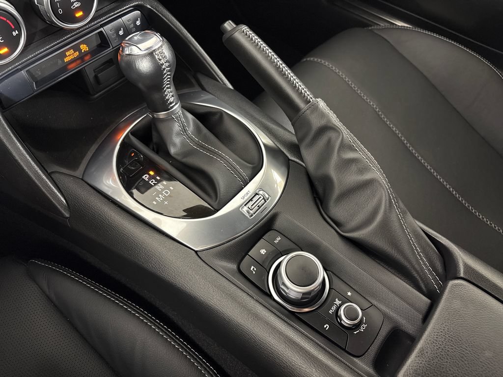Used 2023 MAZDA MX-5 Miata Grand Touring RWD image 27