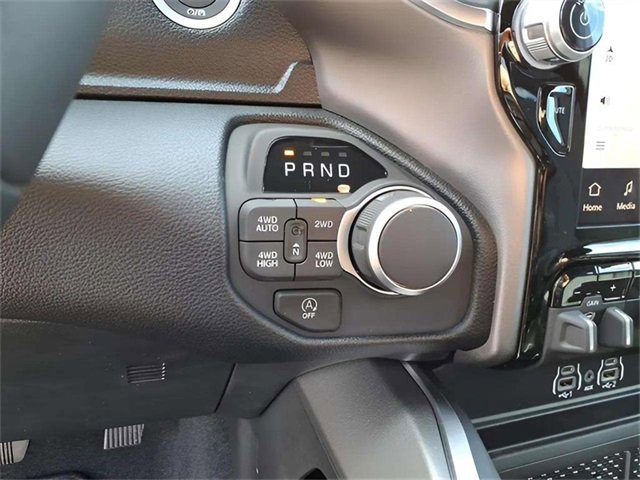 New 2026 RAM 1500 4x4 Crew Cab image 15