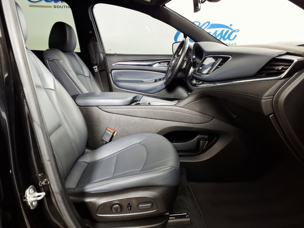 Used 2022 Buick Enclave Essence w/ Sport Touring Edition FWD image 12