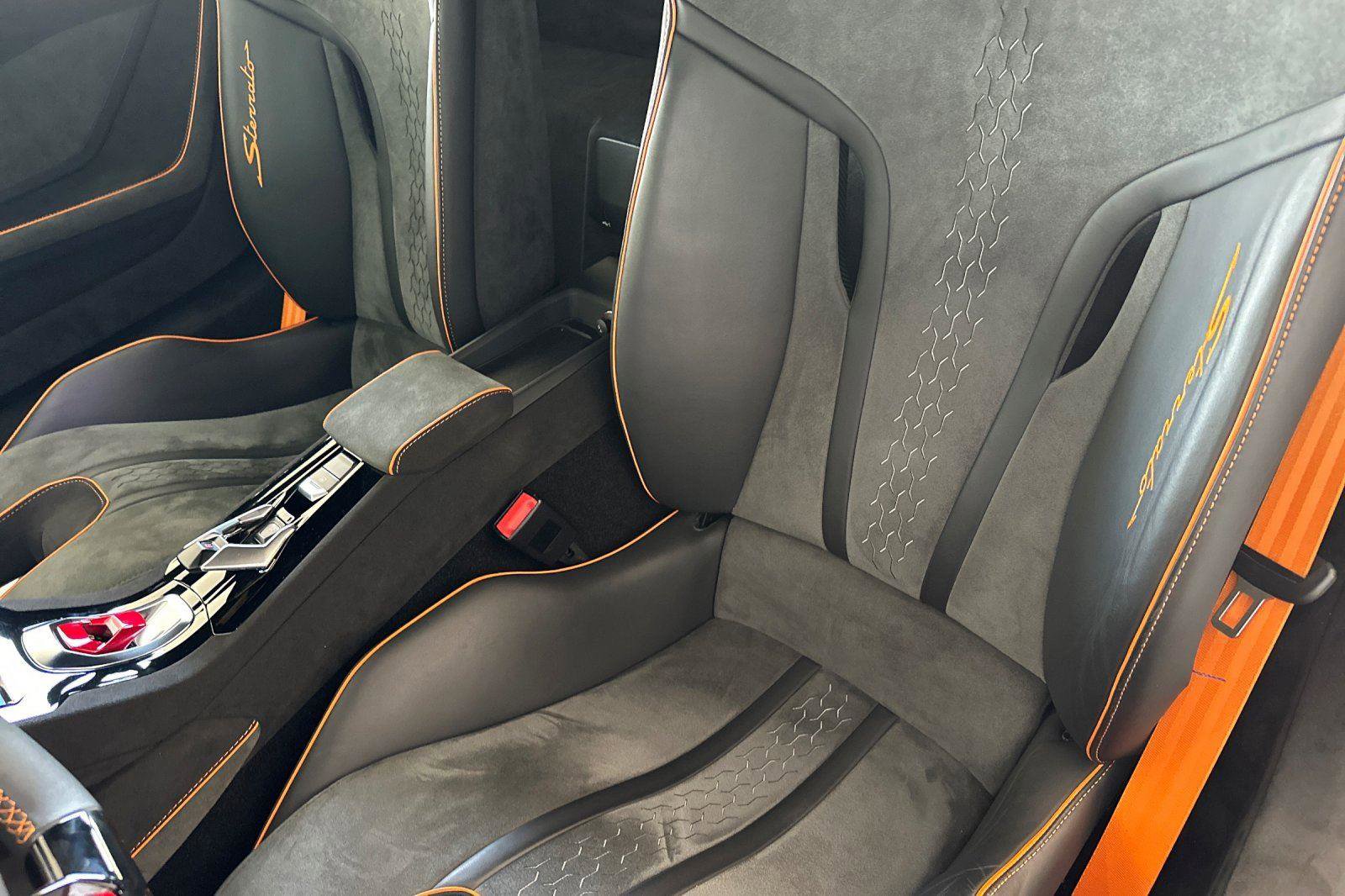 Used 2024 Lamborghini Huracan Sterrato image 16