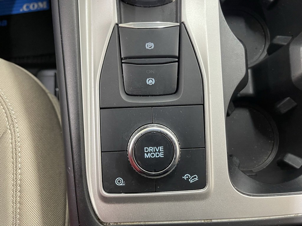 Used 2023 Ford Explorer XLT image 31