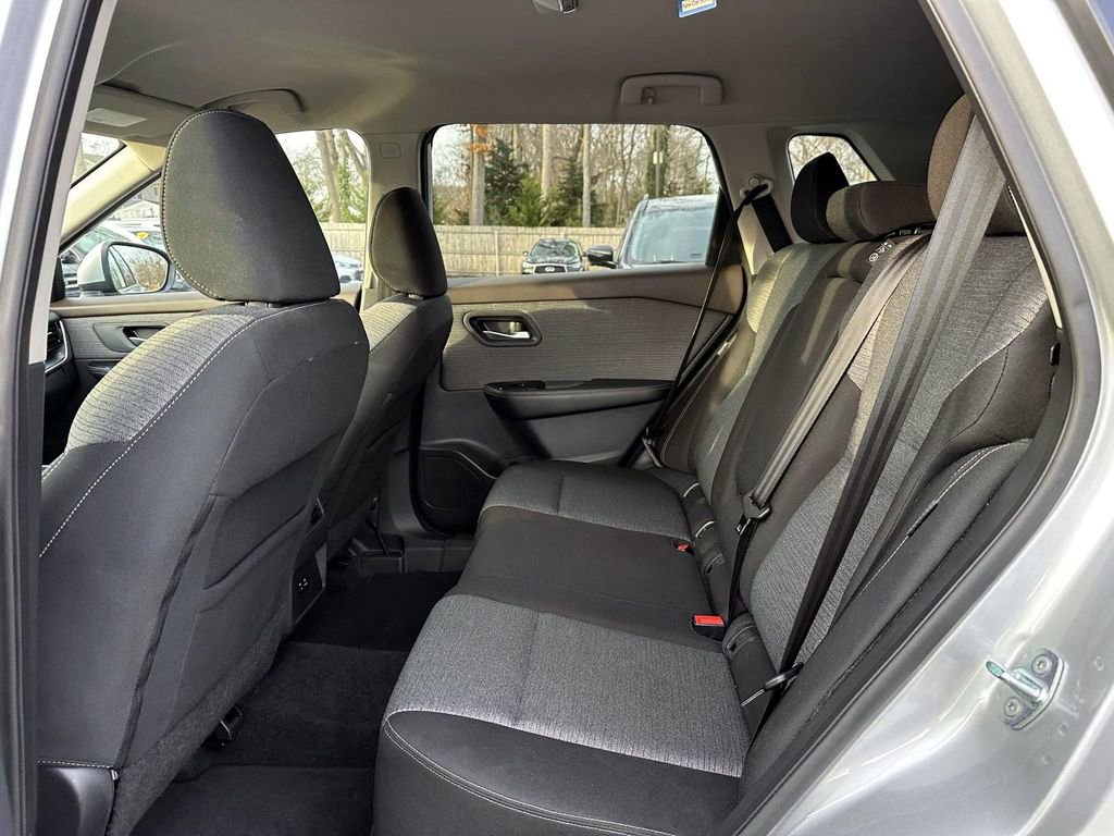 Certified 2021 Nissan Rogue SV image 10