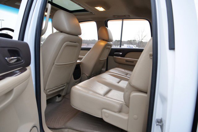 Used 2011 GMC Sierra 3500 Denali image 24