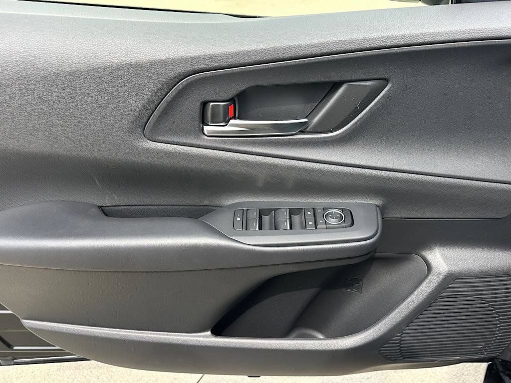 New 2026 Toyota Prius Plug-In Hybrid FWD image 8