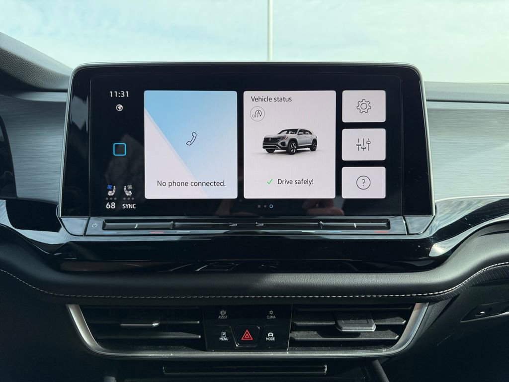 Used 2024 Volkswagen Atlas Cross Sport SE image 3