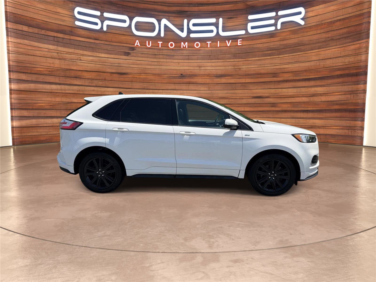 Used 2020 Ford Edge ST-Line w/ Cold Weather Package AWD/4WD image 6