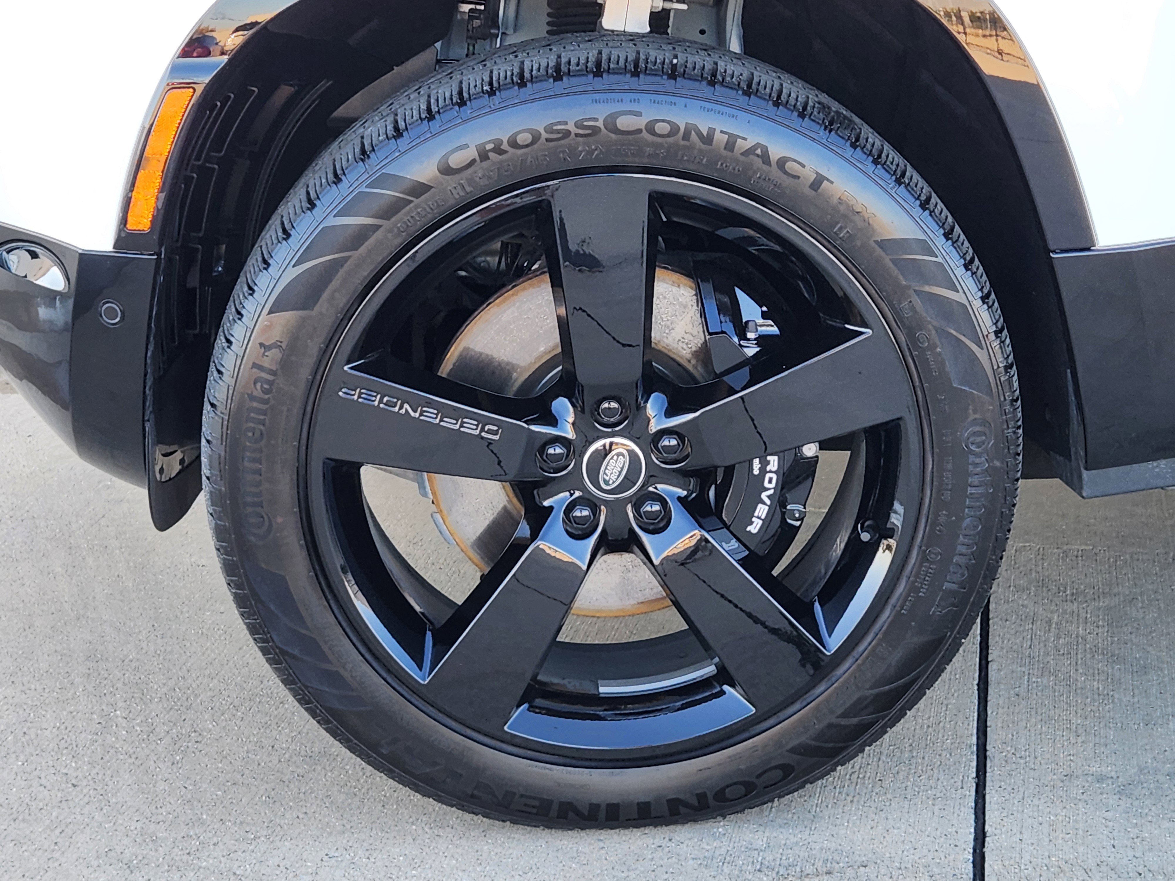 Certified 2025 Land Rover Defender 110 V8 image 11