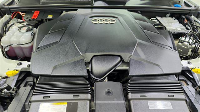 Used 2025 Audi Q7 3.0T Premium Plus AWD/4WD image 39