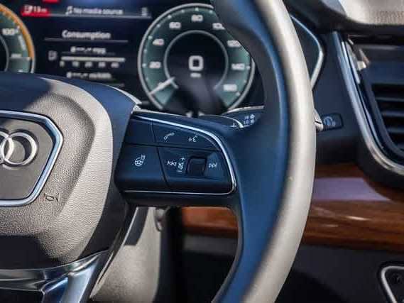 Used 2023 Audi Q5 e Premium Plus w/ Premium Plus Package image 18