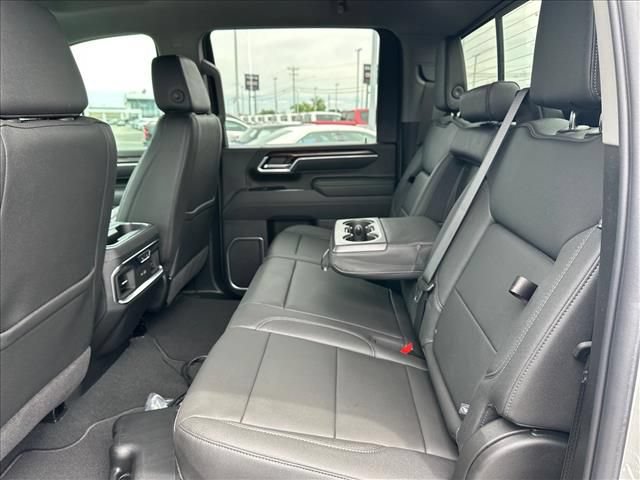 New 2026 GMC Sierra 2500 SLT w/ SLT Premium Package AWD/4WD image 23