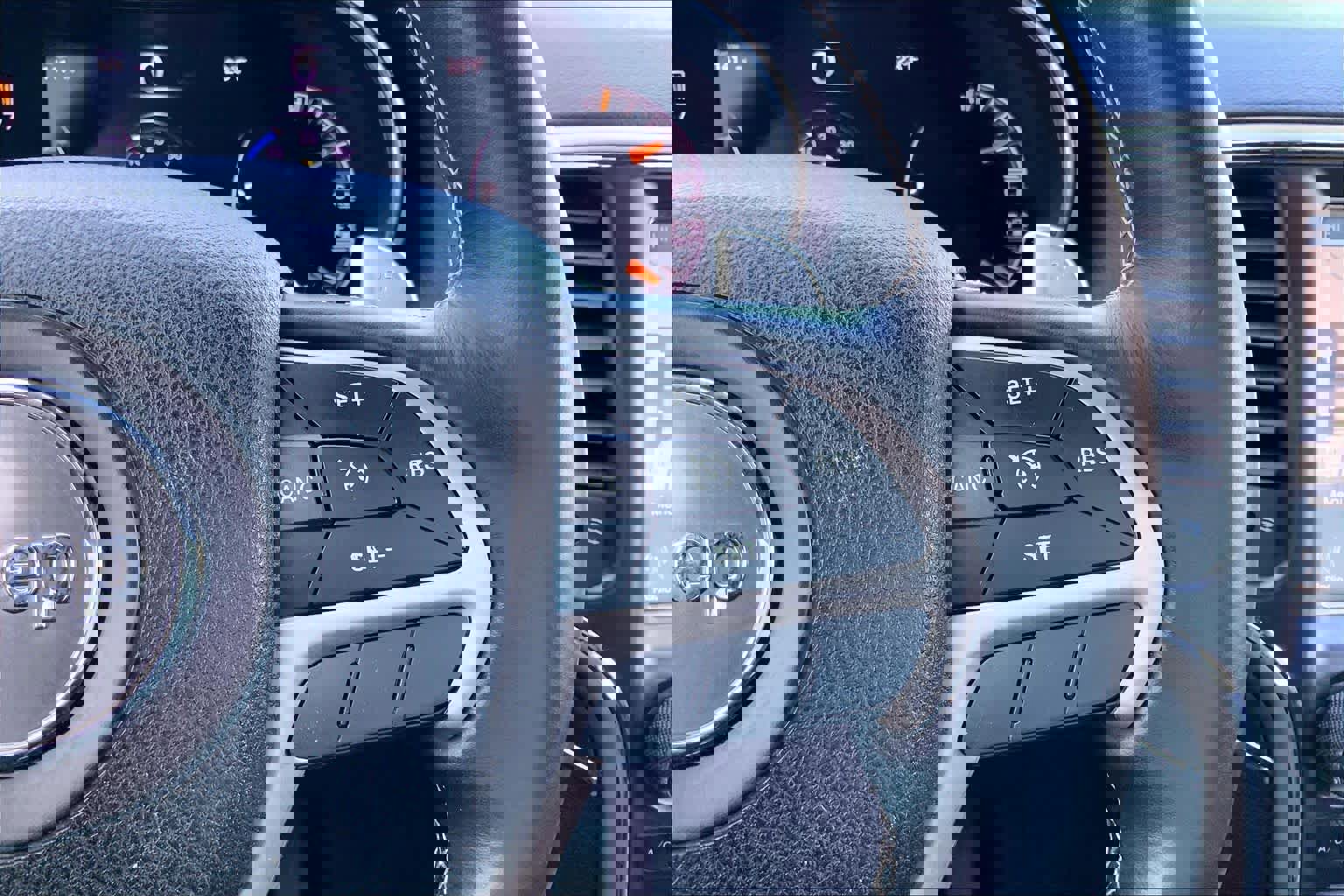 Used 2016 Jeep Grand Cherokee Limited image 25