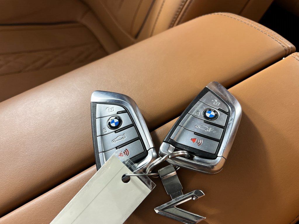Certified 2022 BMW 750i xDrive w/ Executive Package image 30