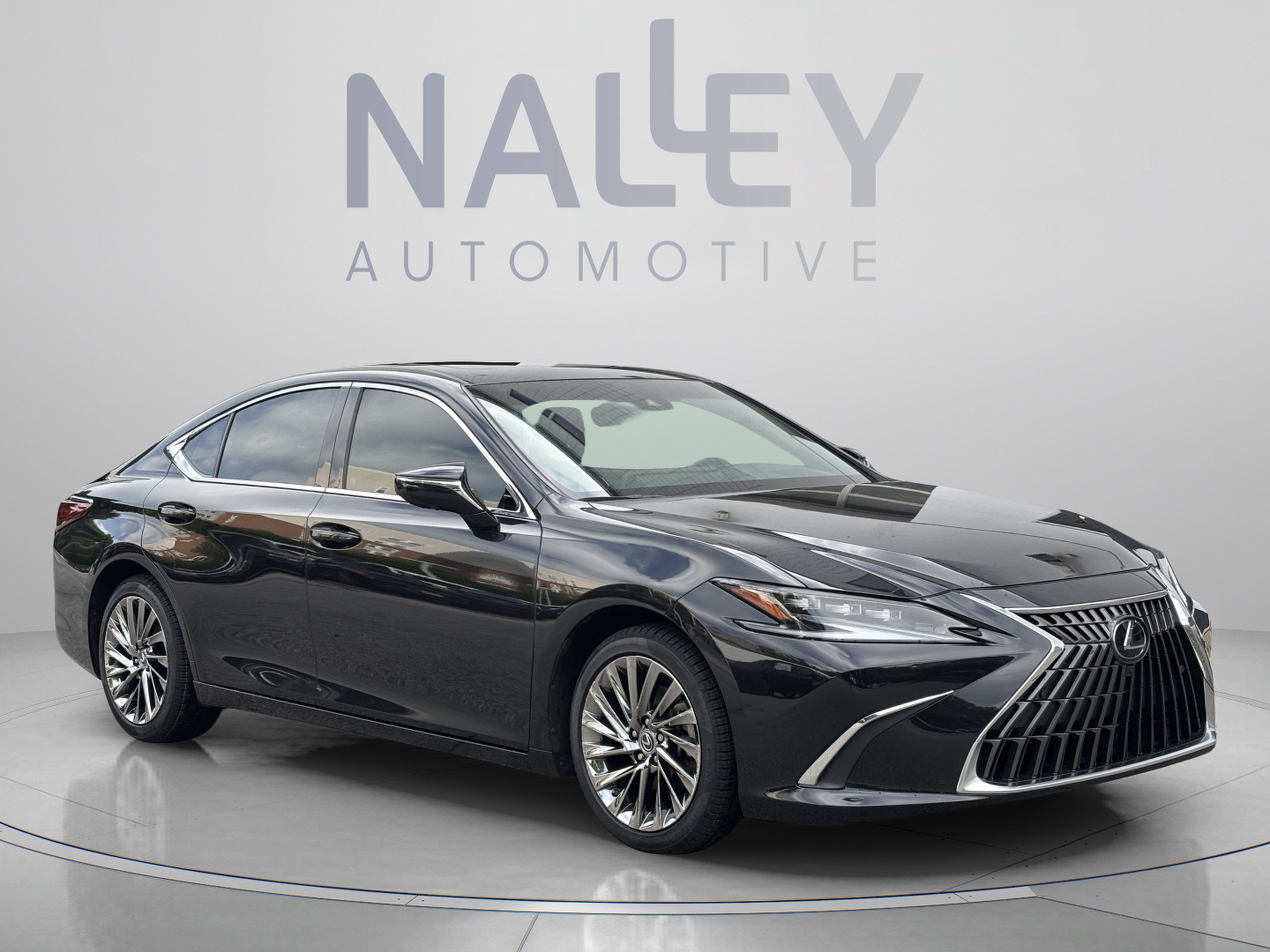 Used 2024 Lexus ES 300h Ultra Luxury w/ Accessory Package (Z2) FWD image 5