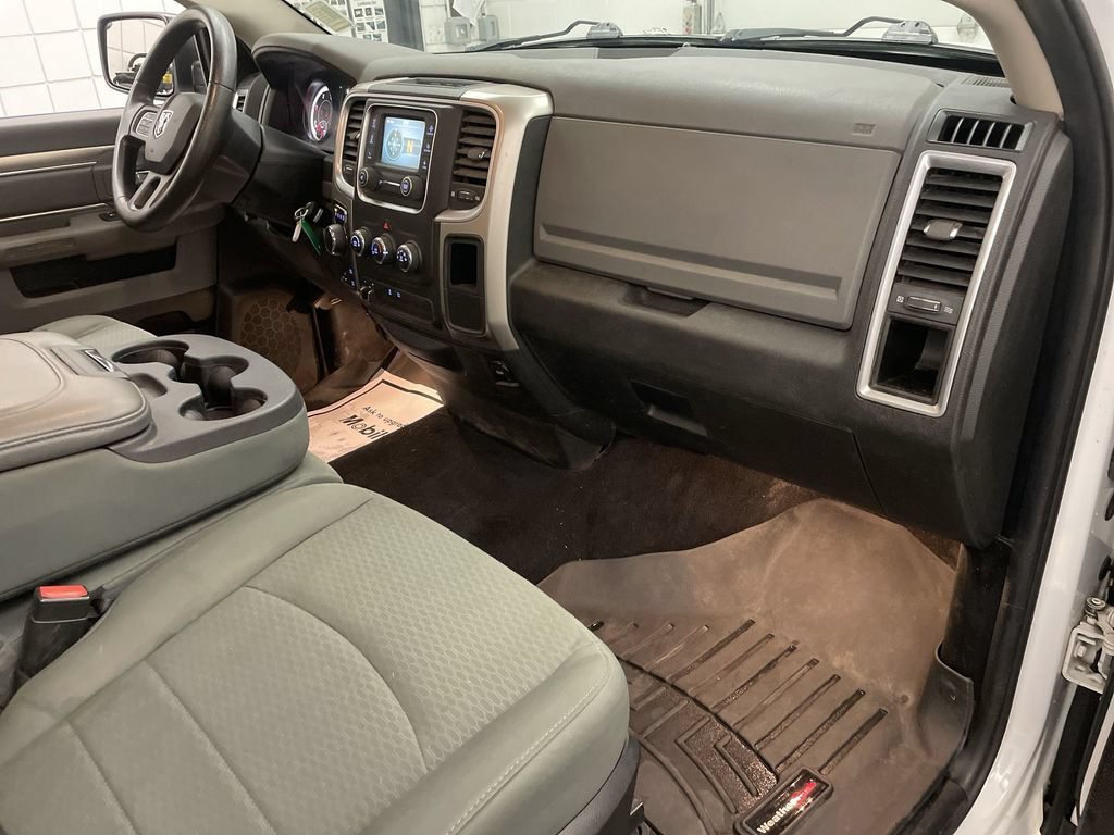 Used 2015 RAM 1500 Classic SLT AWD/4WD image 20