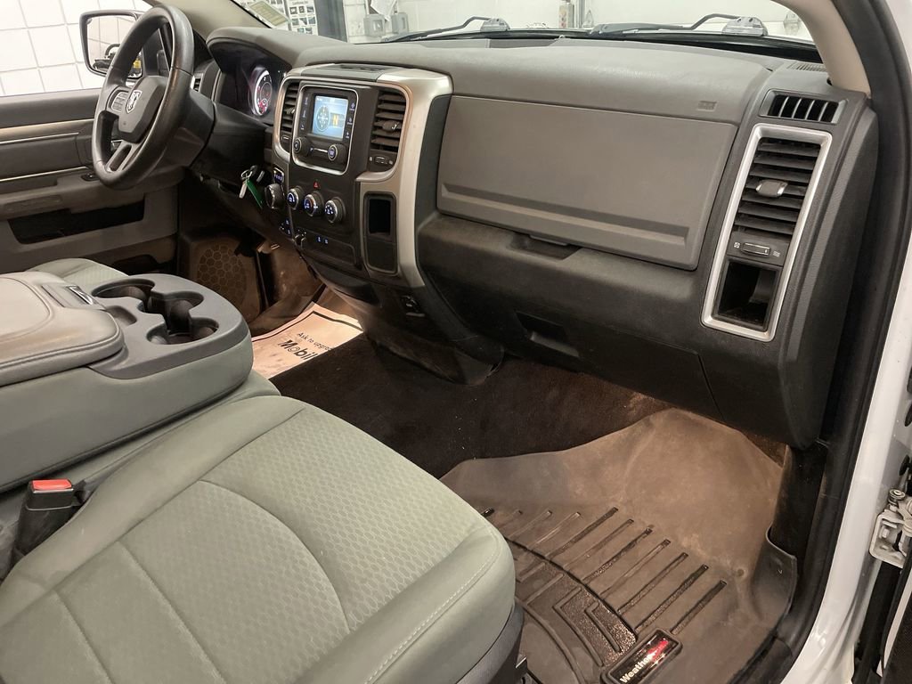 Used 2015 RAM 1500 Classic SLT AWD/4WD image 20