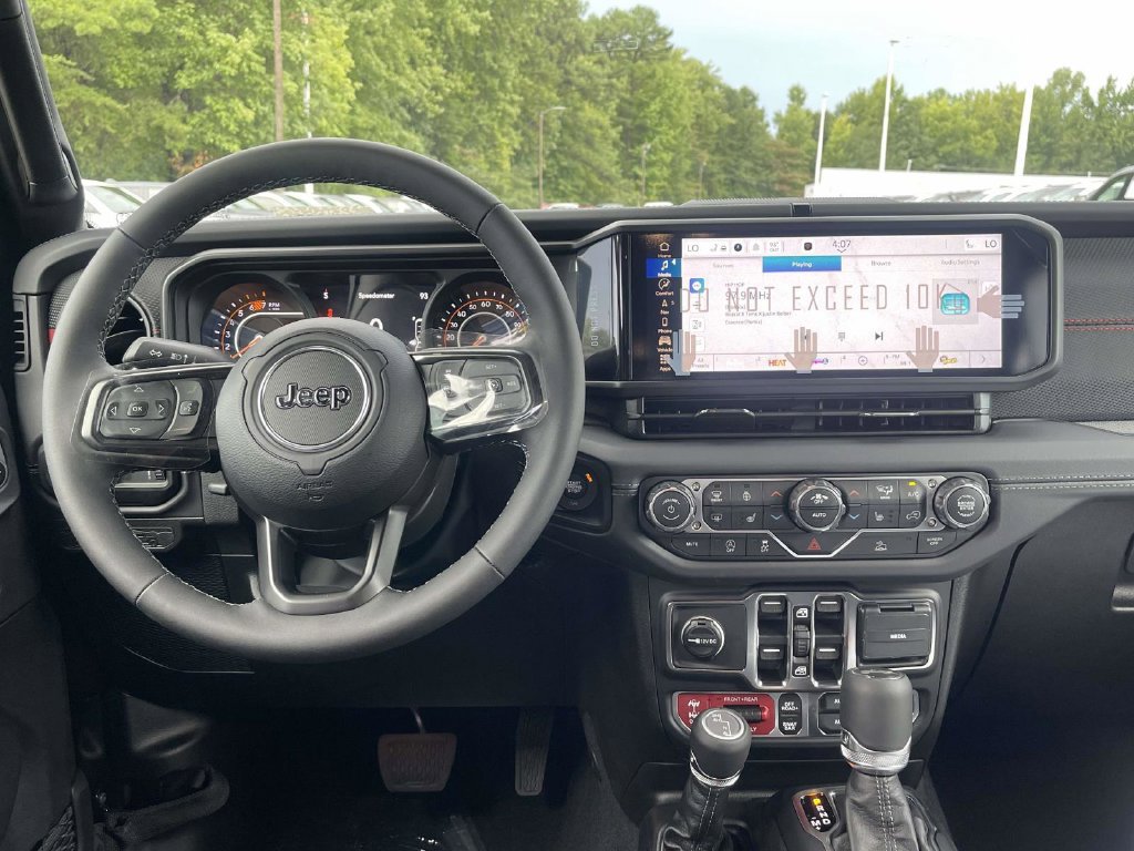 New 2027 Jeep Wrangler Unlimited Rubicon AWD/4WD image 19