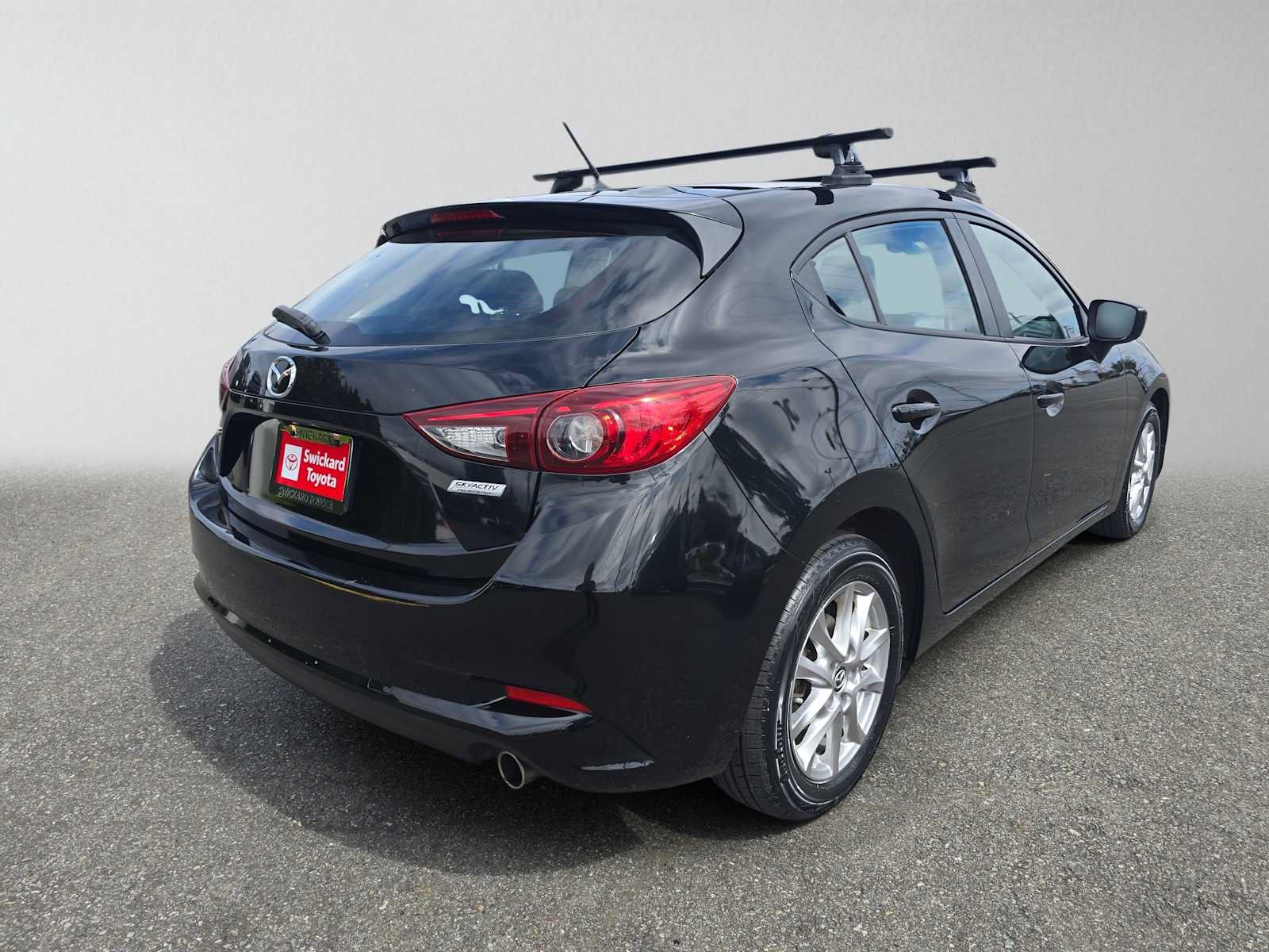 Used 2017 MAZDA MAZDA3 Sport FWD image 3
