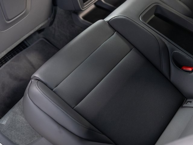 New 2025 Porsche Taycan image 29