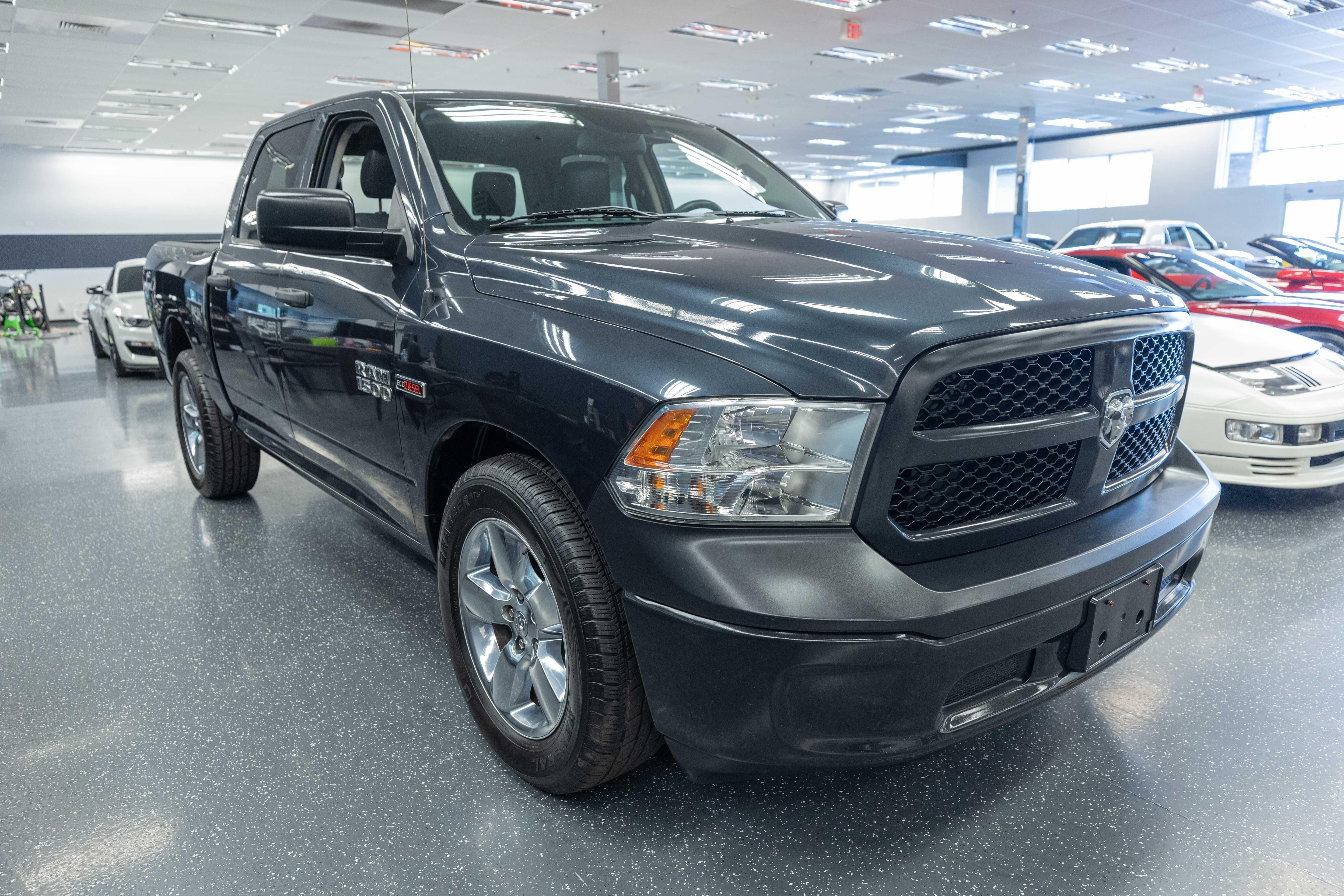 Used 2014 RAM 1500 Tradesman RWD image 3