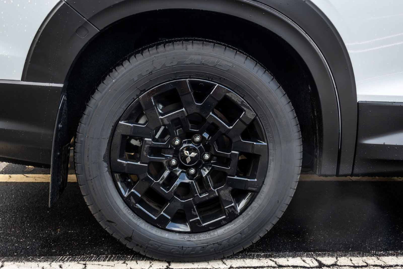 New 2026 Mitsubishi Outlander AWD image 13
