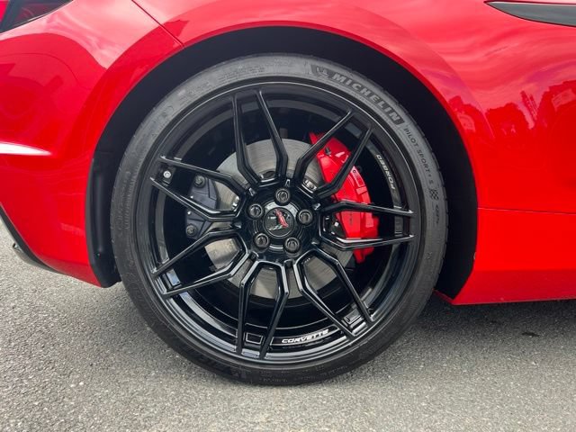 Used 2025 Chevrolet Corvette Z06 RWD image 7