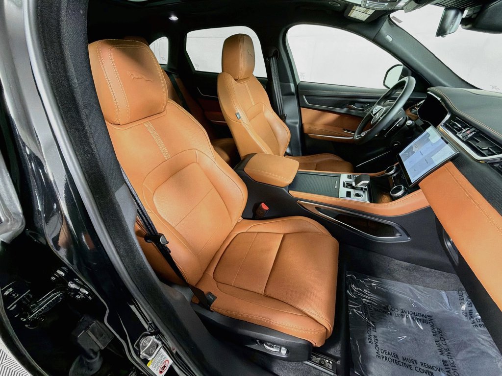 Certified 2026 Jaguar F-PACE R-Dynamic S AWD/4WD image 30