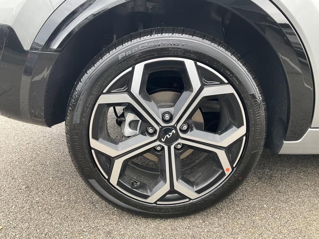 Certified 2025 Kia Niro EX Touring image 8
