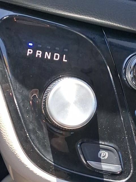 Used 2024 Chrysler Pacifica Touring-L FWD image 24