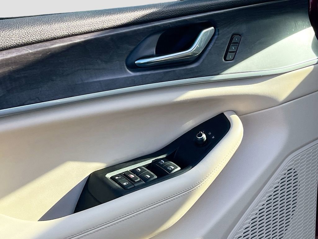 Certified 2025 Jeep Grand Cherokee L Limited w/ Luxury Tech Group II image 18