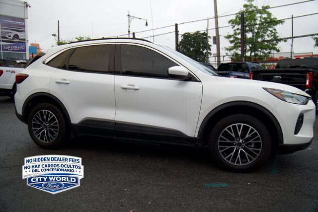 Certified 2024 Ford Escape SE FWD image 3