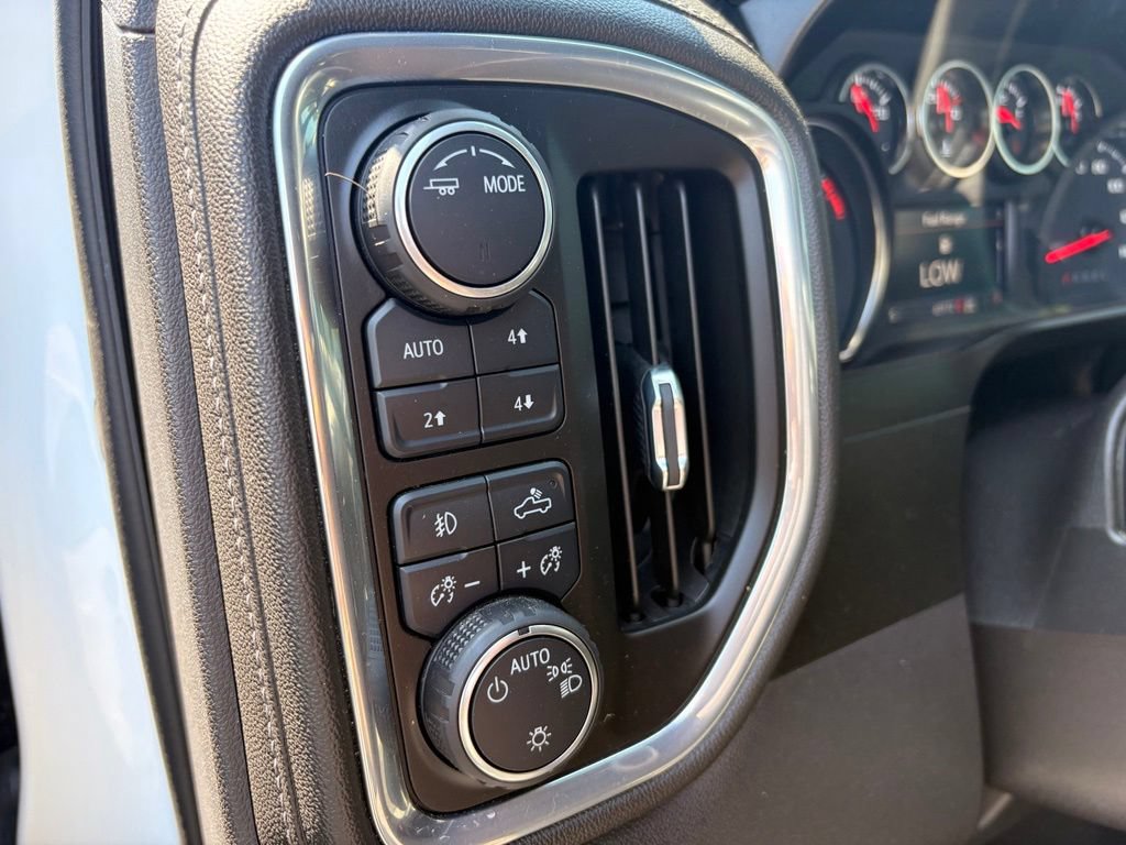 Used 2021 Chevrolet Silverado 1500 LT Trail Boss w/ Bed Protection Package AWD/4WD image 13
