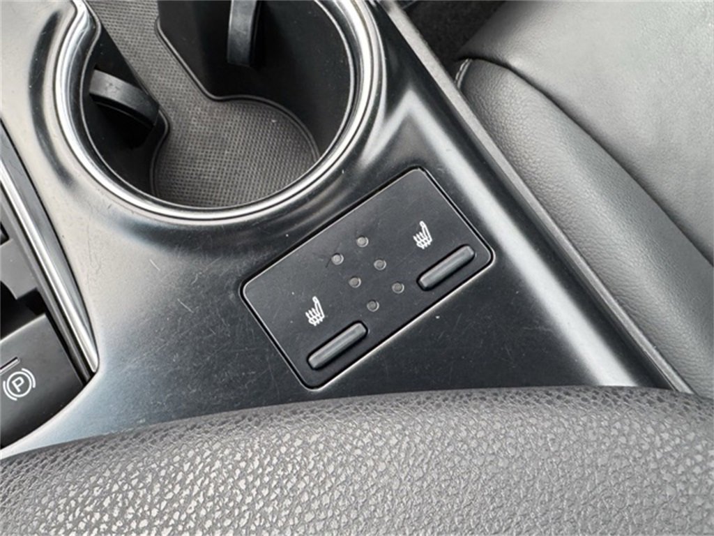 Certified 2018 Toyota Camry XSE w/ Protection Package (Q2) image 16