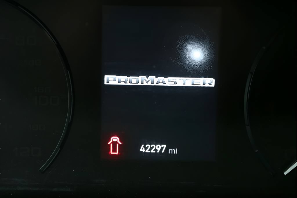 Used 2025 RAM ProMaster 2500 w/ Convenience Group FWD image 29