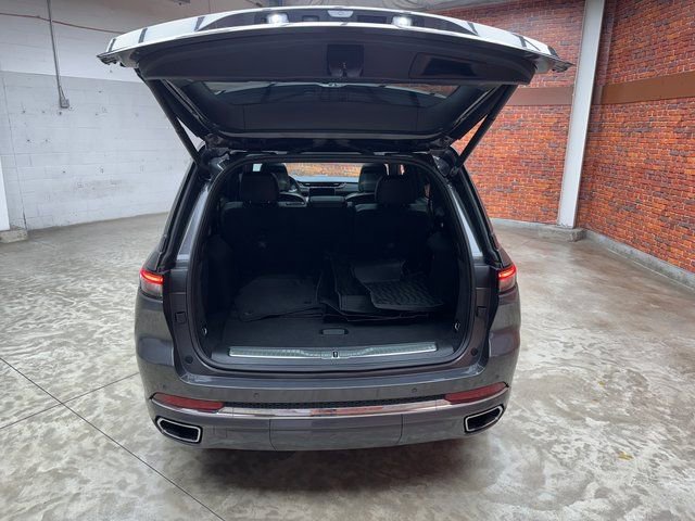 Used 2024 Jeep Grand Cherokee Overland w/ Luxury Tech Group IV image 26