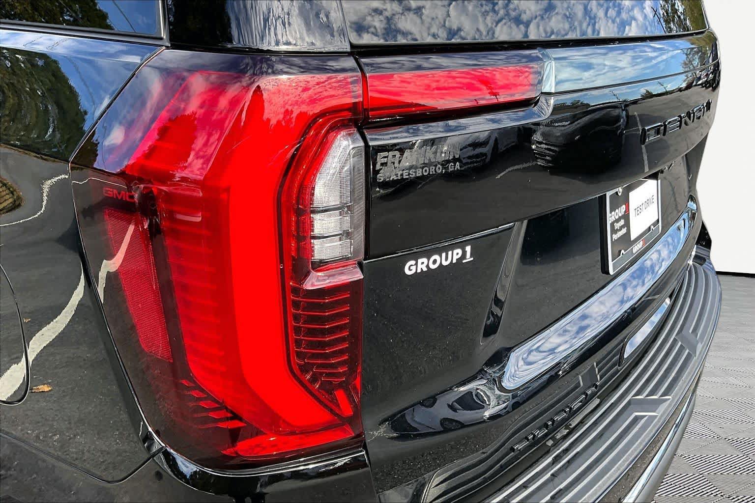 Used 2025 GMC Yukon Denali Ultimate AWD/4WD image 28