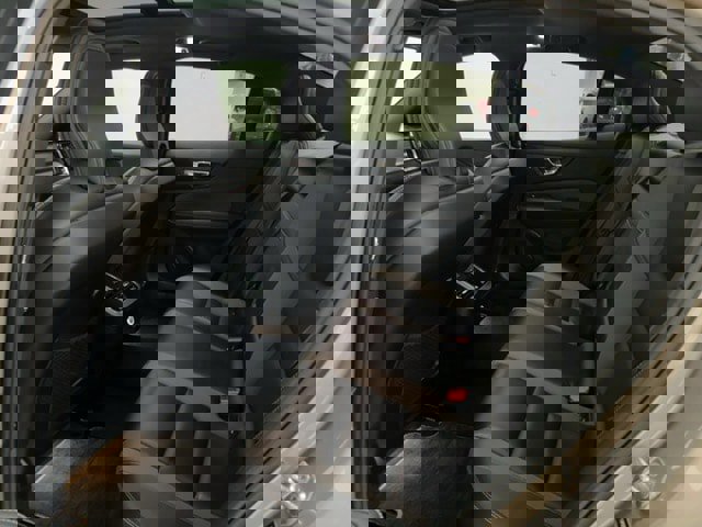 Used 2020 Volvo S60 T5 R-Design image 10