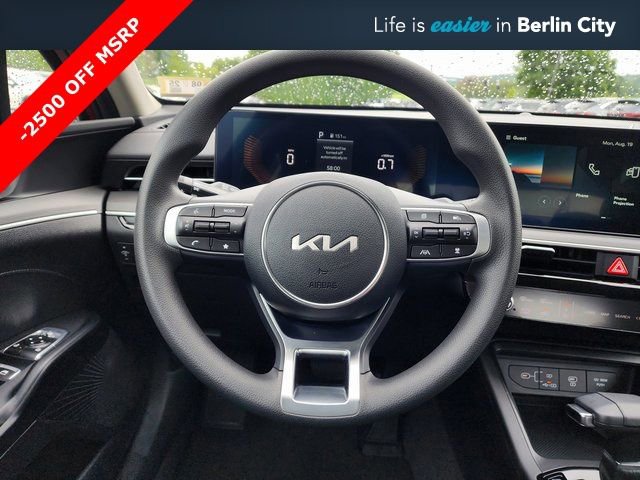 New 2025 Kia K5 LXS image 23