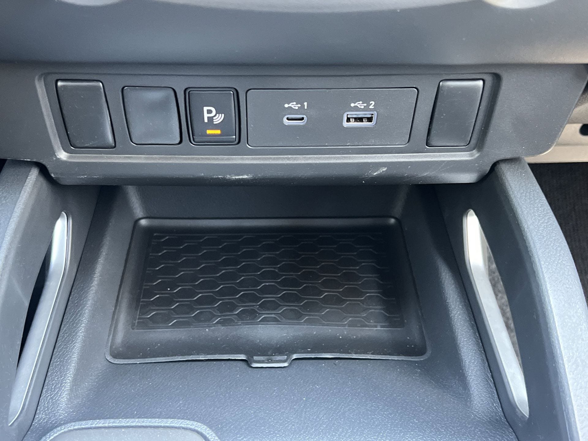 New 2026 Nissan Frontier SV w/ Tow Package AWD/4WD image 7