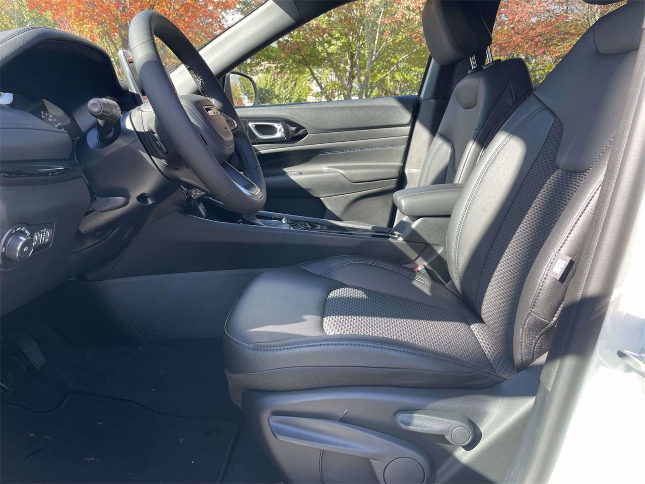 New 2026 Jeep Compass Latitude image 23