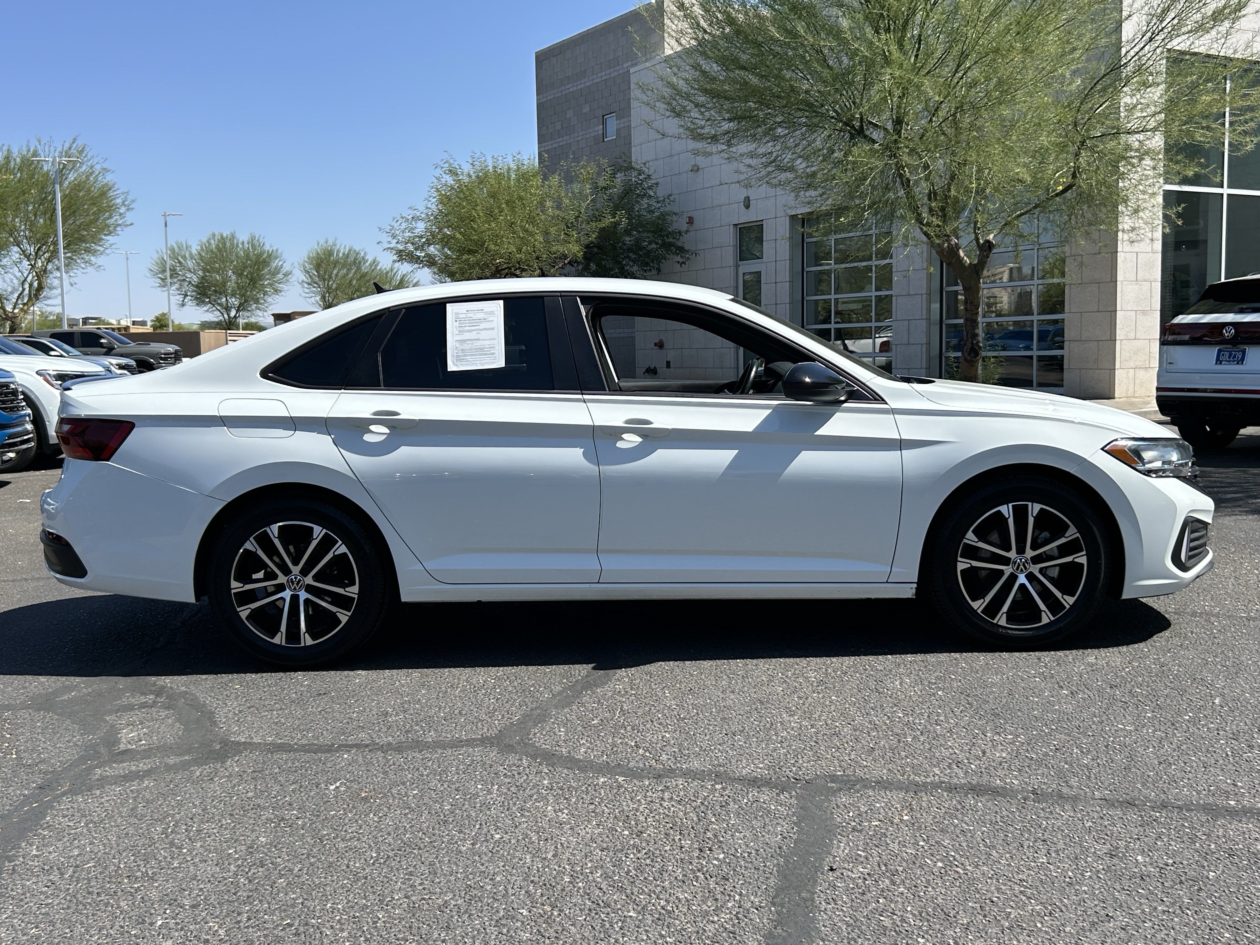 Certified 2022 Volkswagen Jetta Sport FWD image 5