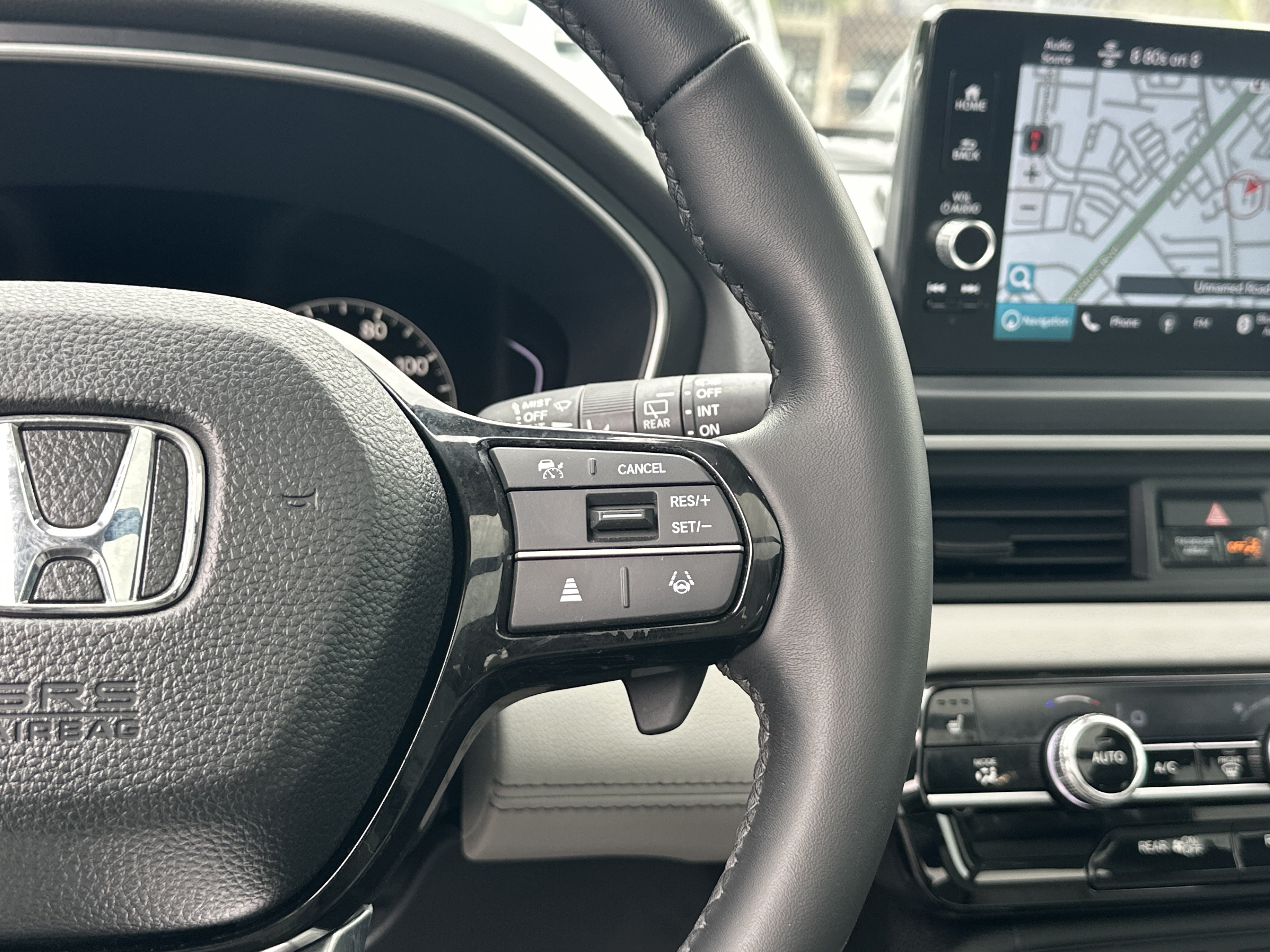 Used 2025 Honda Pilot Touring image 27