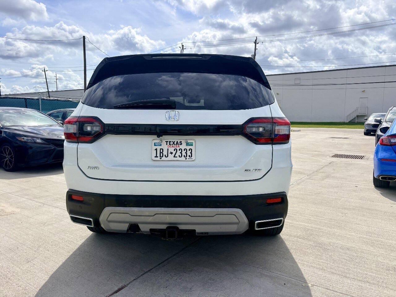 Used 2024 Honda Pilot Elite image 6