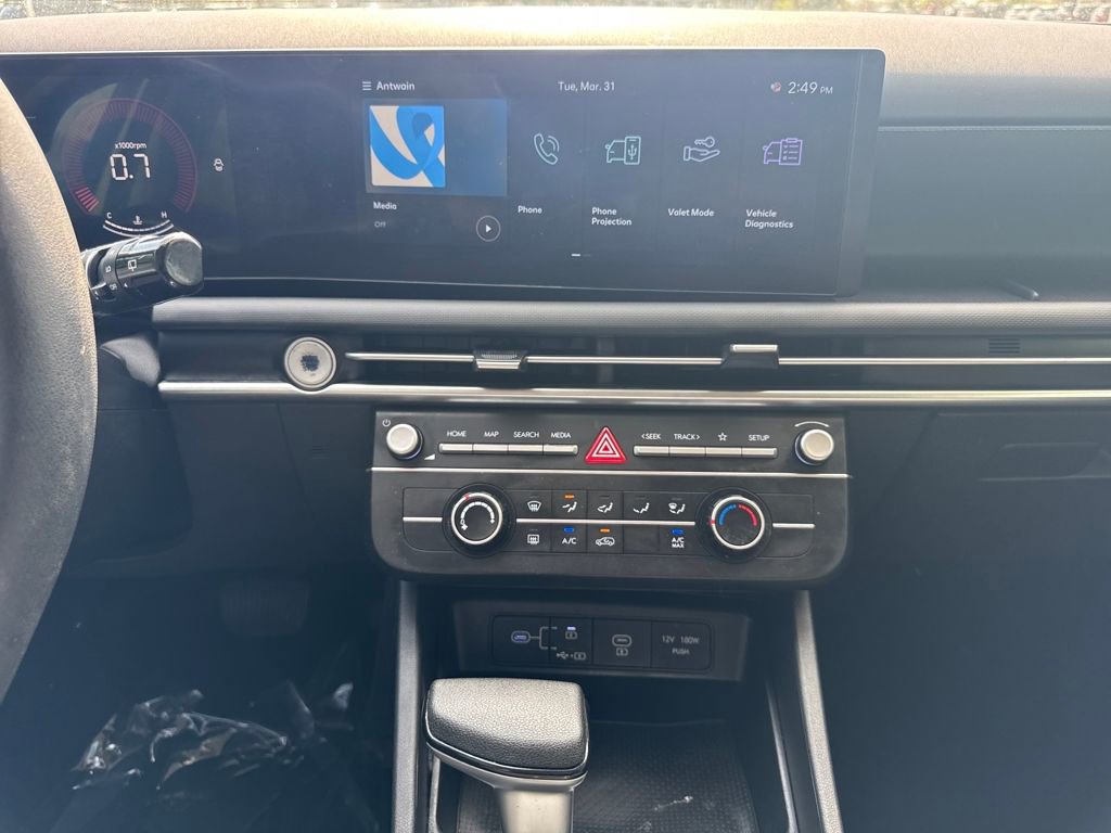 Used 2025 Hyundai Tucson SE image 17