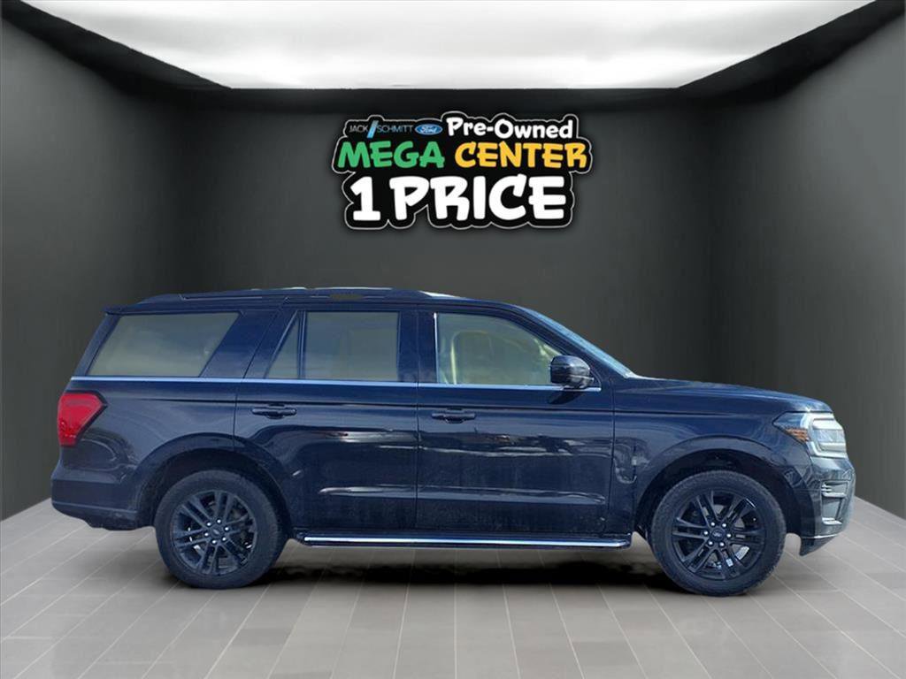 Used 2022 Ford Expedition XLT image 31