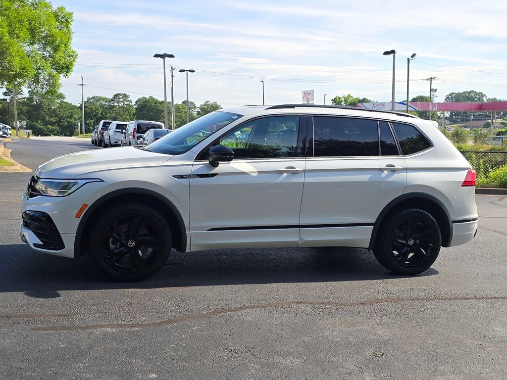 Used 2023 Volkswagen Tiguan SE R-Line FWD image 6