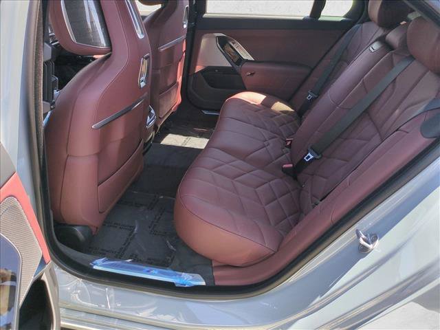 New 2026 BMW 750e xDrive w/ Premium Package AWD/4WD image 16